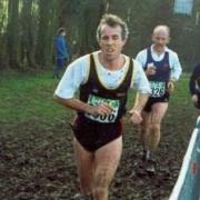 Quel est le record personnel d'Armand Pirotte sur marathon ?